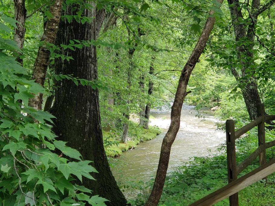 J.Creek Retreat, Creekside Townhouse +1 Car Garage Villa Maggie Valley Bagian luar foto